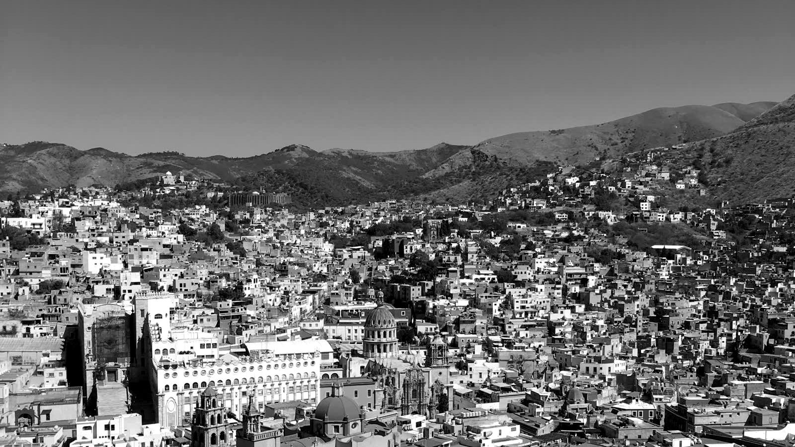 Guanajuato capital, a veinte minutos de Silao por el ramal.